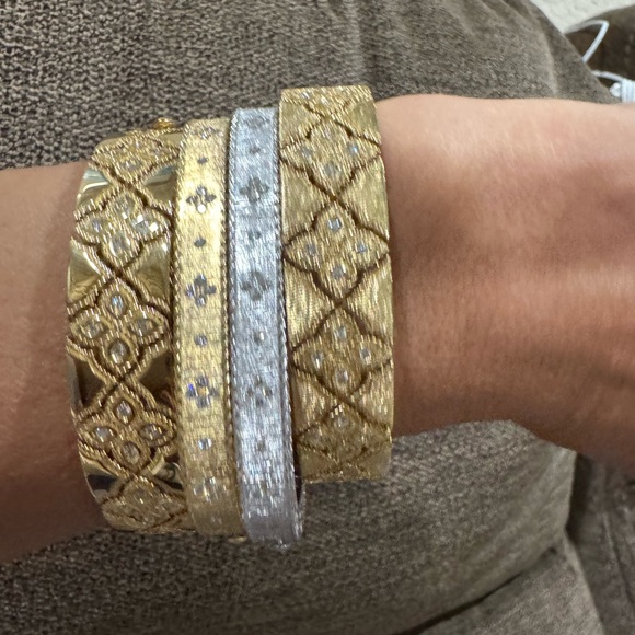 Roberto Coin Princess Diamond Bangle Bracelet 18K White Gold. - Picture 13 of 16